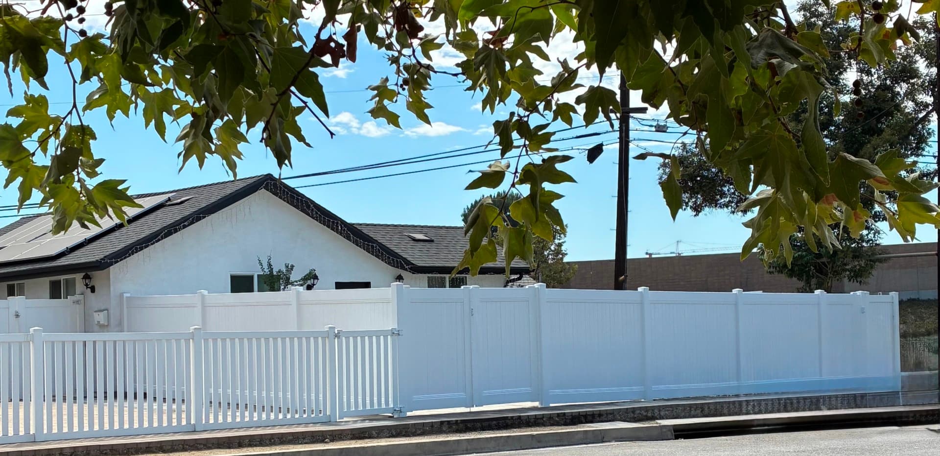 Essential Tips for Choosing the Right Los Angeles Vinyl Fencing Company