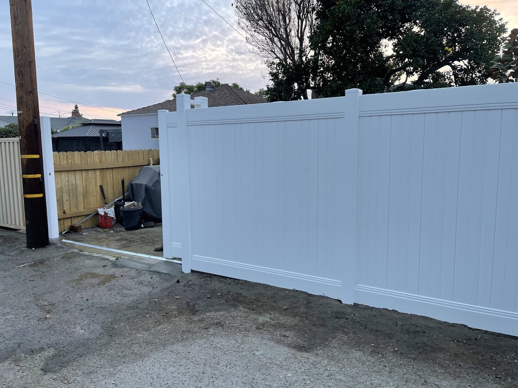 Vinyl Driveway Gates